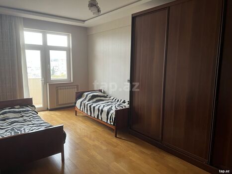 4-otaqlı yeni tikili, Mirəli Seyidov küç., 183 m²