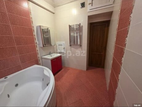 4-otaqlı yeni tikili, Kamal Rəhimov küç., 143 m²