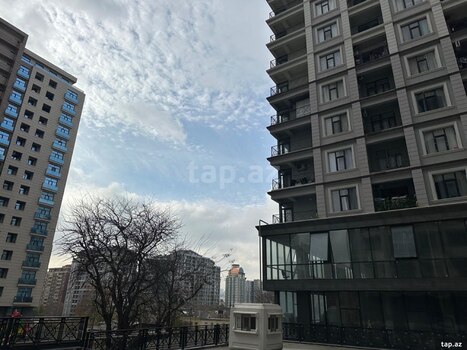 3-otaqlı yeni tikili, 28 May m., 145 m²