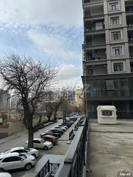 3-otaqlı yeni tikili, 28 May m., 145 m²