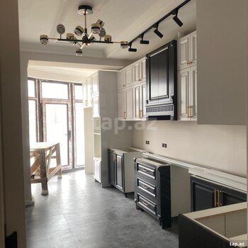6-otaqlı yeni tikili, Sumqayıt ş., 267 m²