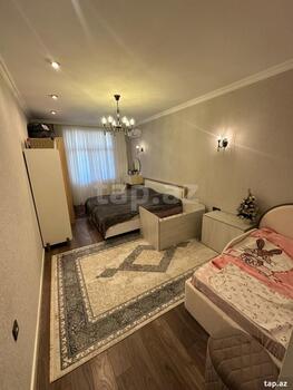 2-otaqlı yeni tikili, Moskva pr. 31-68, 80 m²