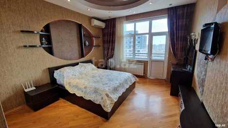 3-otaqlı yeni tikili, Nizami m., 125 m²