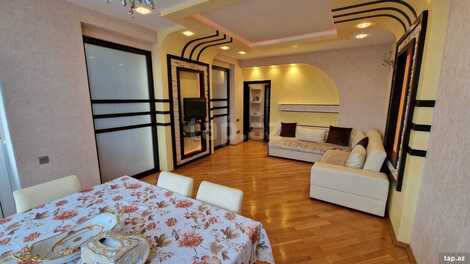 3-otaqlı yeni tikili, Nizami m., 125 m²