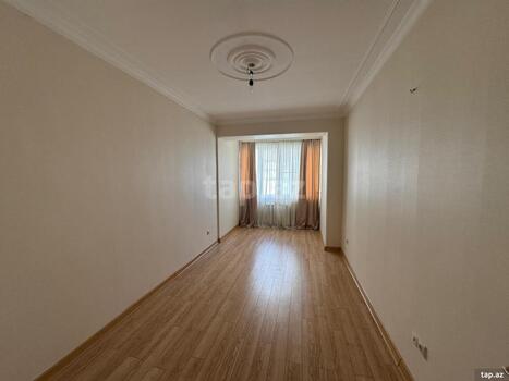 4-otaqlı yeni tikili, Məhəmməd Naxçıvani küç., 200 m²