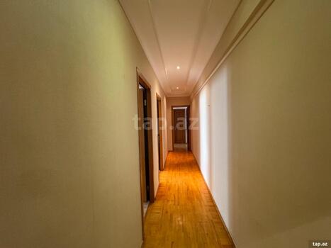 4-otaqlı yeni tikili, Məhəmməd Naxçıvani küç., 200 m²