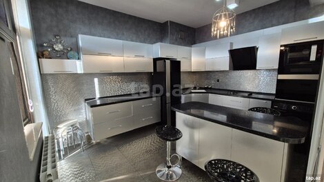 4-otaqlı yeni tikili, Xırdalan ş., 200 m²