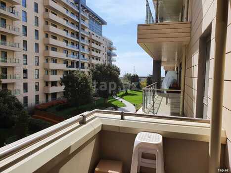 2-otaqlı yeni tikili kirayə verilir, Neftçilər pr., 96 m²