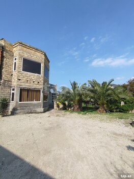 Həyət evi, Corat qəs.