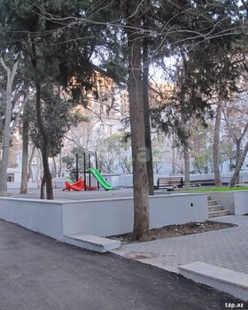 2-otaqlı mənzil, 28 May m., 50 m²