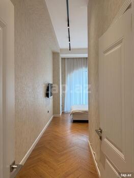 4-otaqlı yeni tikili, Üzeyir Hacıbəyli küç., 168 m²