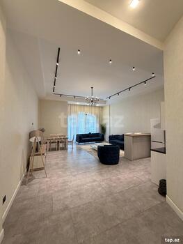 4-otaqlı yeni tikili, Üzeyir Hacıbəyli küç., 168 m²