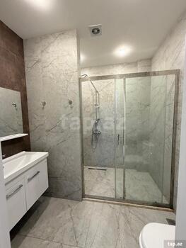 4-otaqlı yeni tikili, Üzeyir Hacıbəyli küç., 168 m²