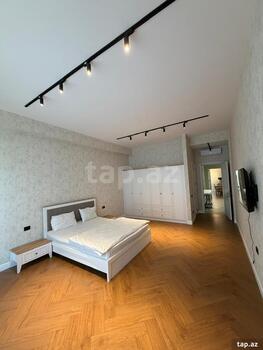 5-otaqlı yeni tikili, Üzeyir Hacıbəyli küç., 207 m²