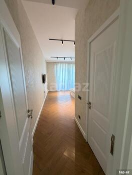 5-otaqlı yeni tikili, Üzeyir Hacıbəyli küç., 207 m²
