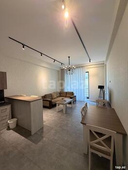 5-otaqlı yeni tikili, Üzeyir Hacıbəyli küç., 207 m²