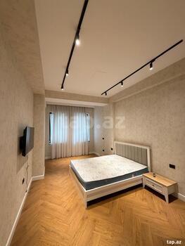 5-otaqlı yeni tikili, Üzeyir Hacıbəyli küç., 207 m²