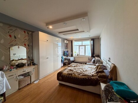 3-otaqlı yeni tikili, Məmmədcəfər Cəfərov küç., 130 m²