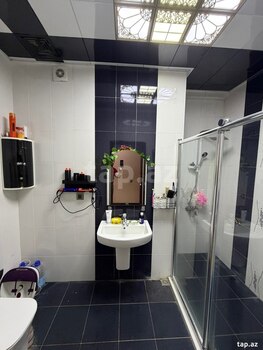 3-otaqlı yeni tikili, Məmmədcəfər Cəfərov küç., 130 m²