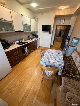 3-otaqlı yeni tikili, Məmmədcəfər Cəfərov küç., 130 m²