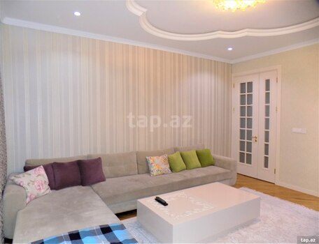 3-otaqlı yeni tikili kirayə verilir, Neftçilər pr., 120 m²
