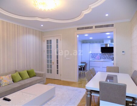 3-otaqlı yeni tikili kirayə verilir, Neftçilər pr., 120 m²