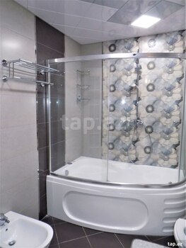 3-otaqlı yeni tikili kirayə verilir, Neftçilər pr., 120 m²