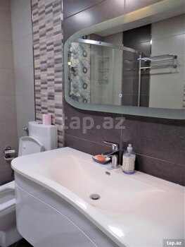 3-otaqlı yeni tikili kirayə verilir, Neftçilər pr., 120 m²