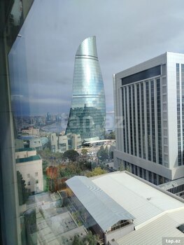 4-otaqlı mənzil, İzzət Nəbiyev küç., 175 m²