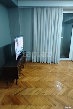 4-otaqlı mənzil, İzzət Nəbiyev küç., 175 m²