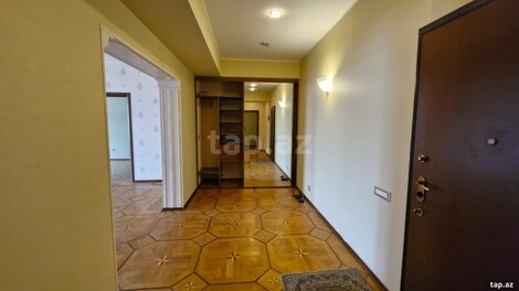 2-otaqlı yeni tikili, İnşaatçılar pr., 170 m²