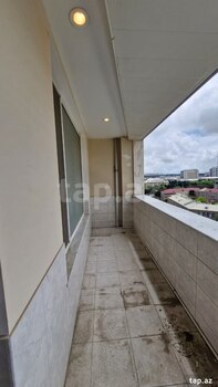 2-otaqlı yeni tikili, İnşaatçılar pr., 170 m²