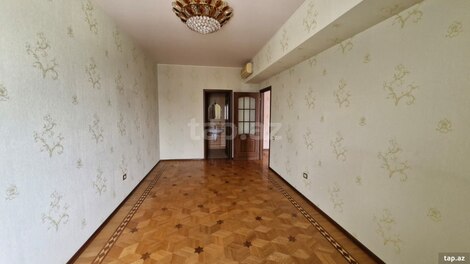 2-otaqlı yeni tikili, İnşaatçılar pr., 170 m²