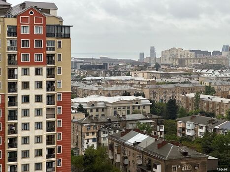 4-otaqlı yeni tikili, Ə.Əliyev küç., 181 m²