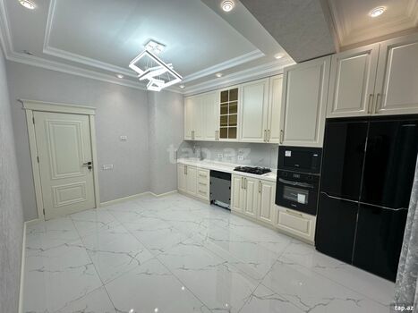 4-otaqlı yeni tikili, Ə.Əliyev küç., 181 m²