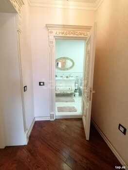 4-otaqlı yeni tikili, Afiyəddin Cəlilov küç., 185 m²