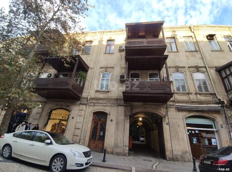 4-otaqlı mənzil, Yusif Məmmədəliyev küç. 4, 180 m²