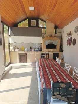 Bağ evi, Novxanı qəs.
