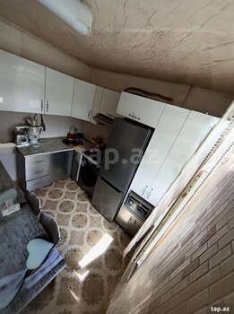 3-otaqlı mənzil, 11-ci mik Çerkassi küç., 61.1 m²