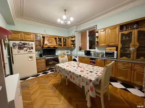 4-otaqlı yeni tikili, Nəsimi r., 160 m²