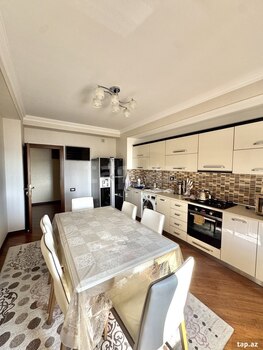 3-otaqlı yeni tikili, Ə.Əhmədov küç., 138 m²
