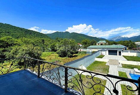 Villa, Qəbələ r.