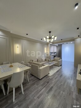 2-otaqlı yeni tikili, Balaəmi Dadaşov küç., 93 m²