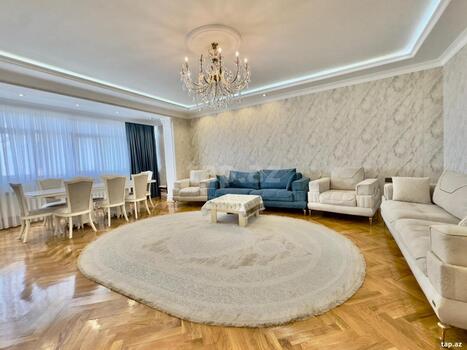 3-otaqlı yeni tikili, Moskva pr., 180 m²