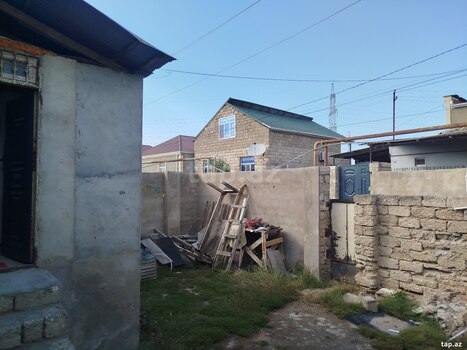 Həyət evi, Binə qəs.