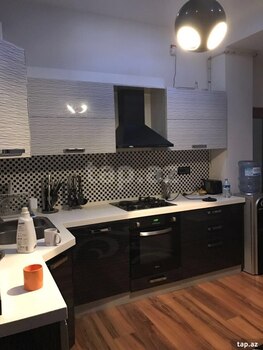 3-otaqlı yeni tikili kirayə verilir, M. Naxçıvani küç., 136 m²