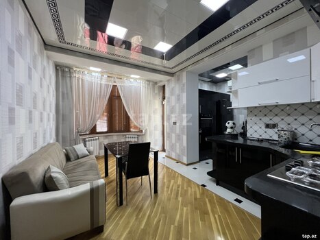 3-otaqlı yeni tikili, S. Rüstəm küç., 168.5 m²