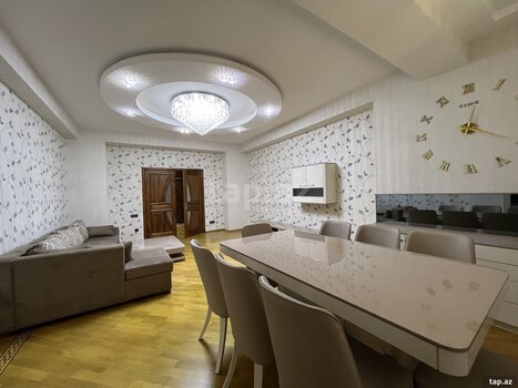 3-otaqlı yeni tikili, S. Rüstəm küç., 168.5 m²