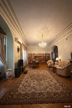 5-otaqlı mənzil, Xəqani küç., 210 m²