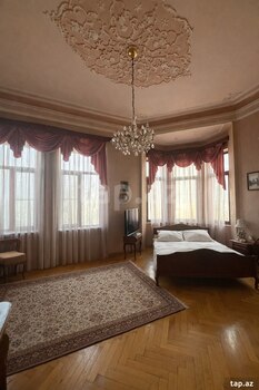 5-otaqlı mənzil, Xəqani küç., 210 m²